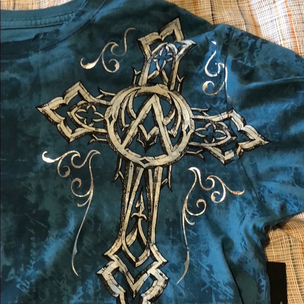 Shirt - Picture 2 of 4